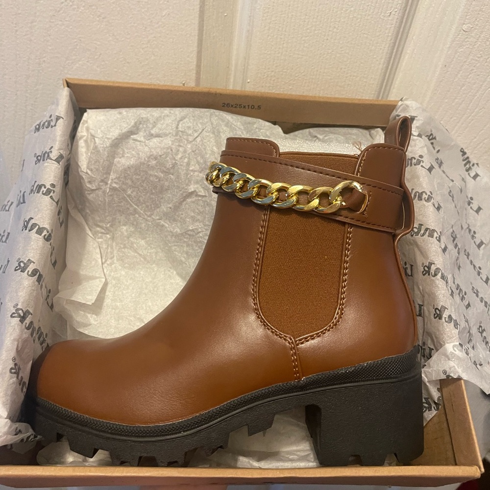 Stylish Brown Kids Boots with Gold Chain